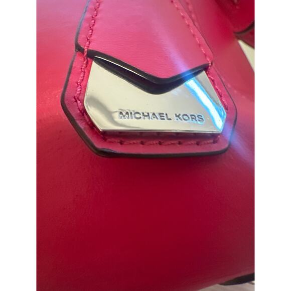 Michael Michael Kors NOLITA MINI MESSENGER excellent condition NWOT - Picture 11 of 15